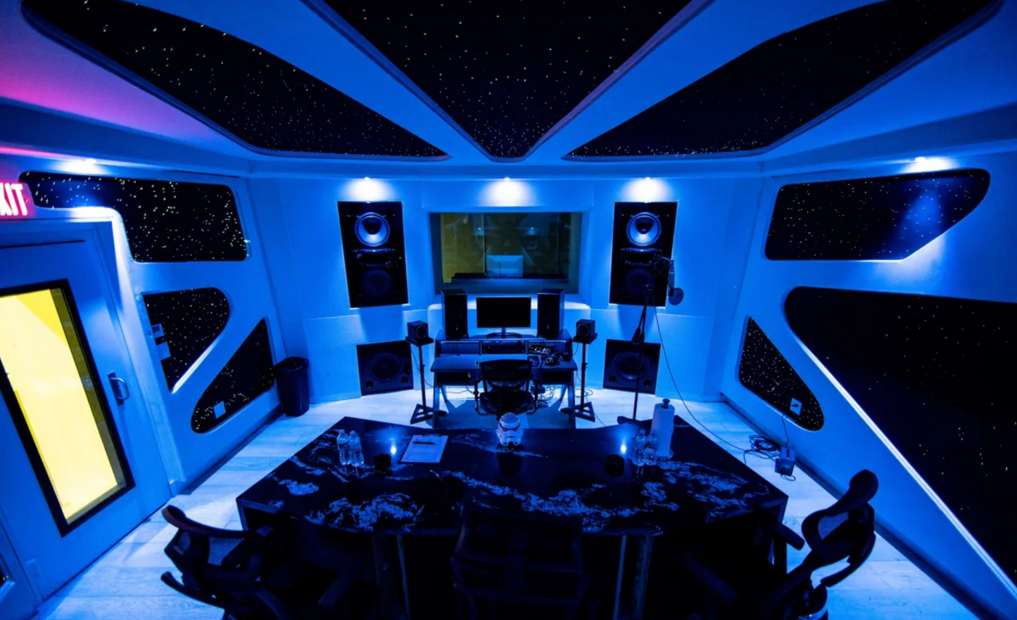 Recording Studio A-Spaceship Rental